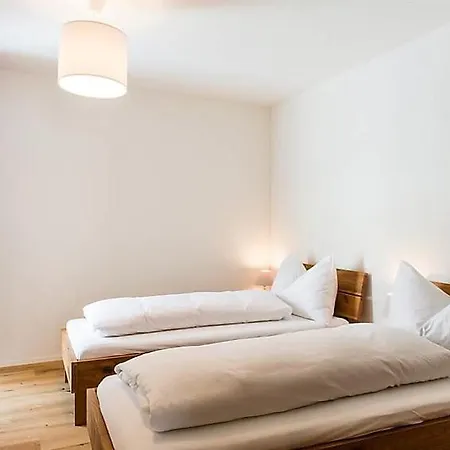 Sleeps 6 Wifi